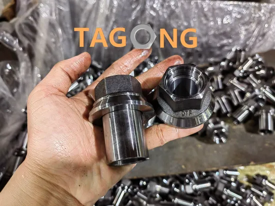 Specialized Manufacturer DIN74361A Truck Hub Nut Class10 Wheel Nuts for Truck Auto Part Oiled with Mobile Washer at Factory Price
