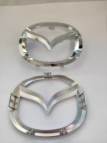 Coprimozzi per ruote per auto da 60 mm su misura realizzati in plastica ABS e resina epossidica